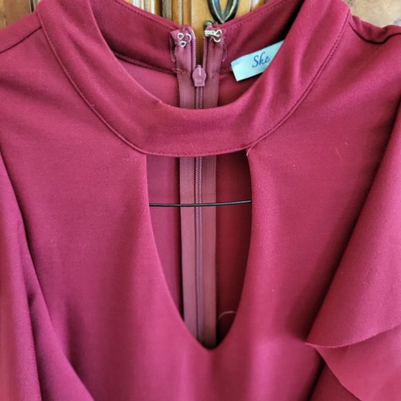 Burgundy Keyhole Dress with Flutter Sleeves - Picture 2 of 3